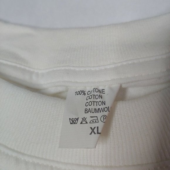 Monumental Paris France Men XL T Shirt White Tourist Eiffel Tower Notre Dame NEW - Picture 4 of 5